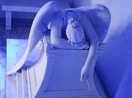 Metairie Cemetery Weeping Angel is one of the stops on my tour